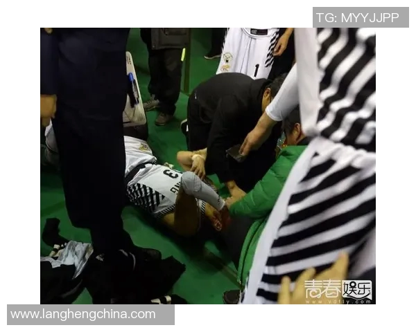 足球八卦引发球迷热议 球迷群体激情碰撞引发广泛讨论